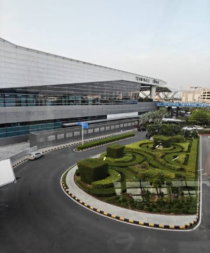 Airport and Local Tempo Traveller Transfer